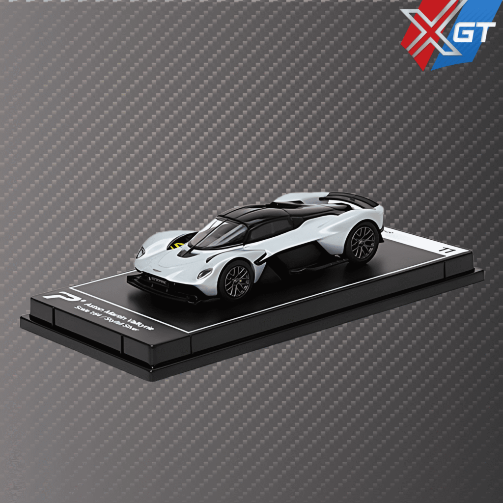 1:64 Hypercar League Collection-11 Aston Martin Valkyrie